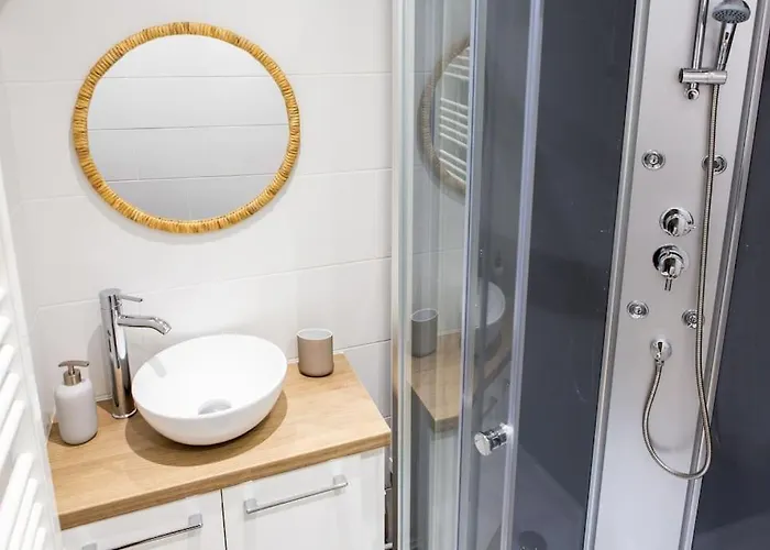 Lovely&cosy - Balnéo Au Coeur Des Canaux Appartement *